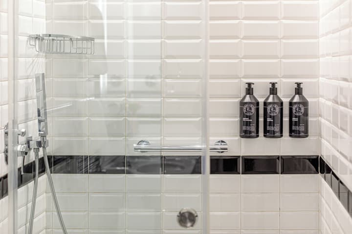 The Independent Suites
