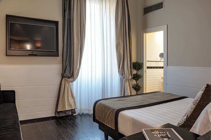The Independent Suites