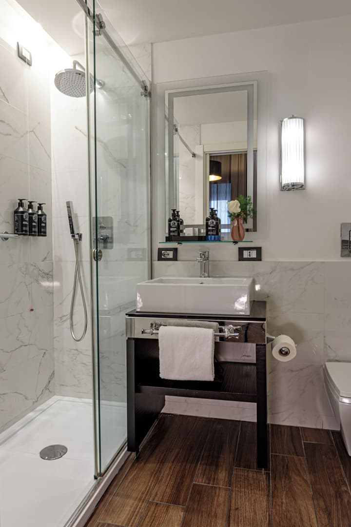 The Independent Suites