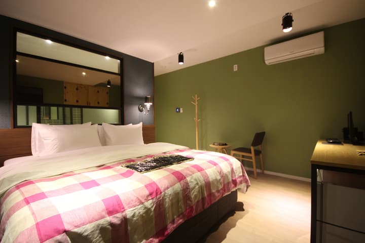 25 Hours Hotel