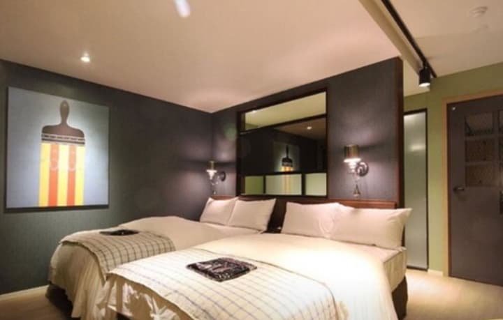 25 Hours Hotel