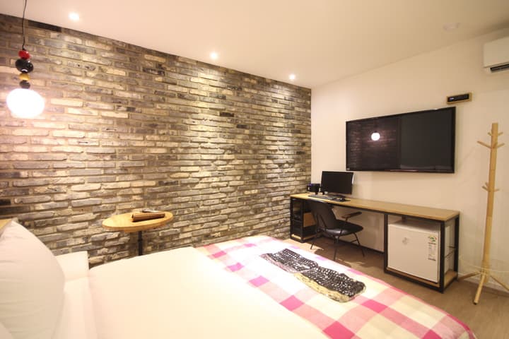 25 Hours Hotel