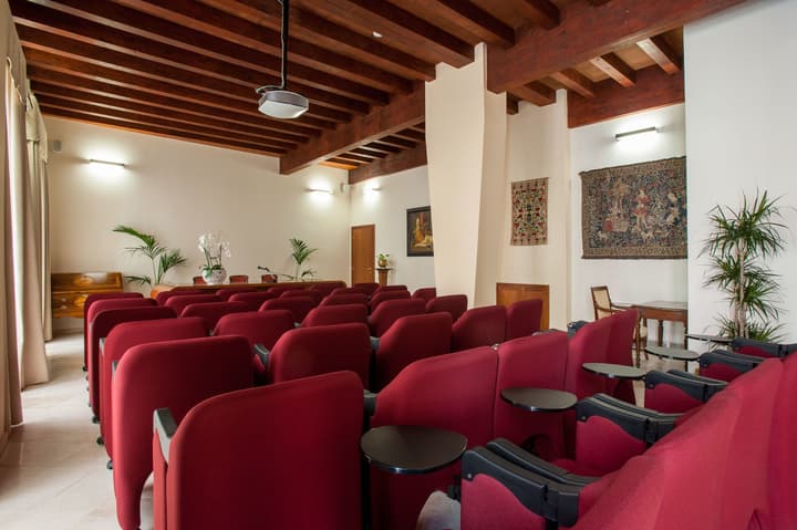 Hotel Flora