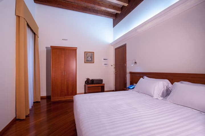Hotel Flora