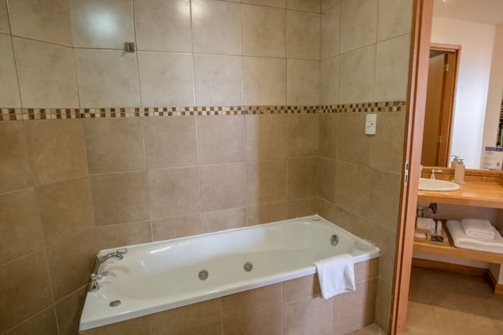 Altos Ushuaia Hotel & Resto