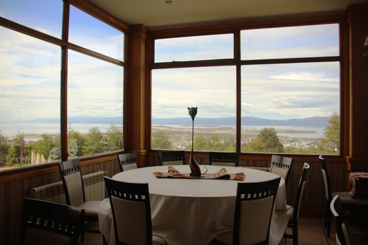 Altos Ushuaia Hotel & Resto