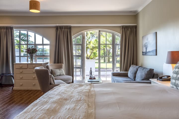 Whale Rock Luxury Lodge
