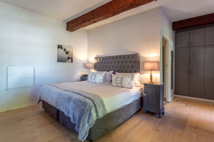 Whale Rock Luxury Lodge