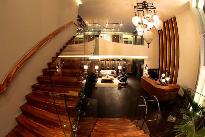 Square Small Luxury Hotel - Nuevo Consulado