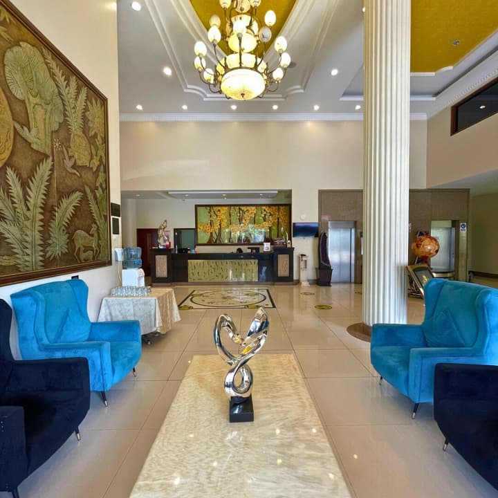 Kingdom Hotel