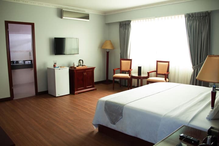 Kingdom Hotel