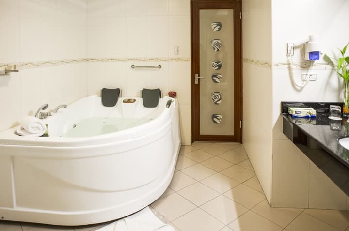Kingdom Hotel
