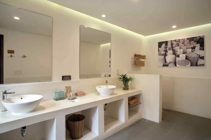 Cassia Cottage Resort and Spa