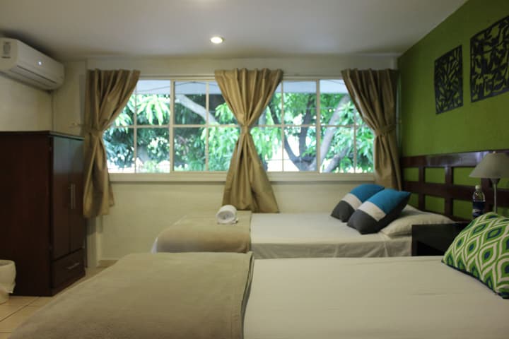 Hotel Tazumal House