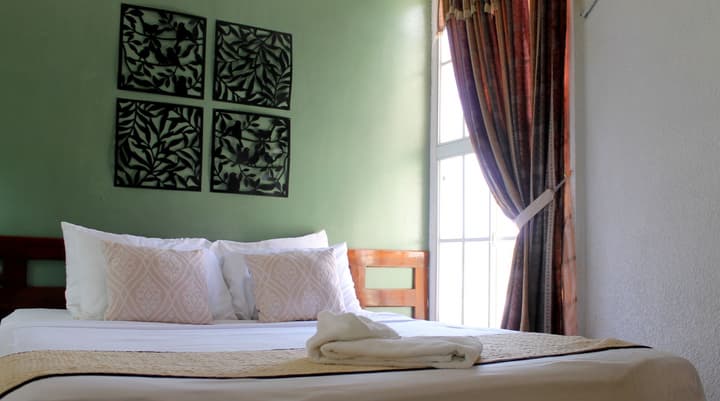 Hotel Tazumal House