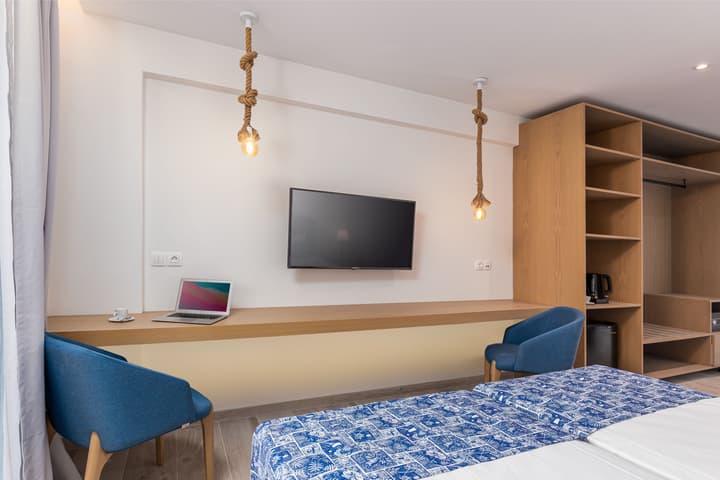 Sirocco Hotel