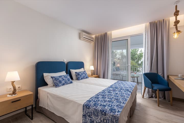 Sirocco Hotel