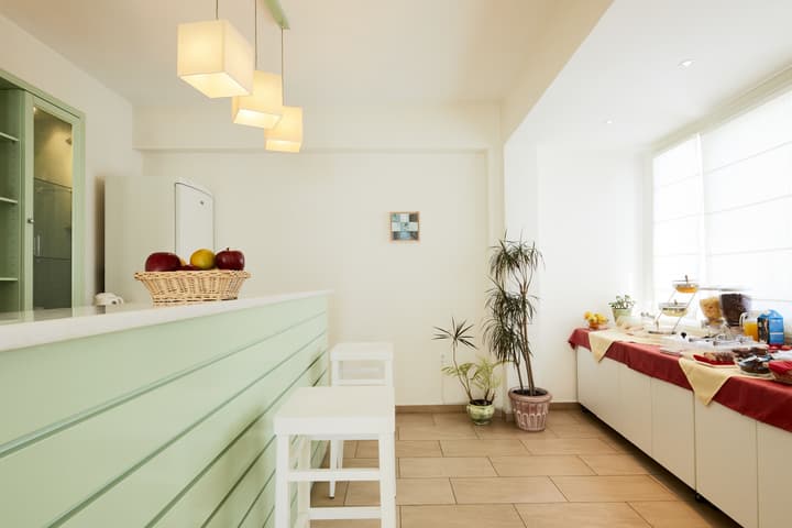 Nissos Thira Hotel