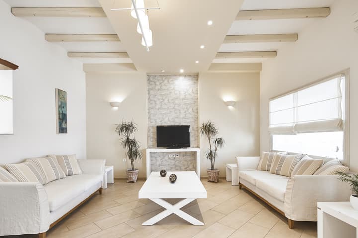 Nissos Thira Hotel
