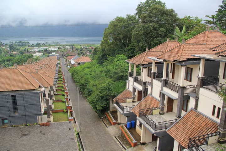 CLV Hotel & Villa