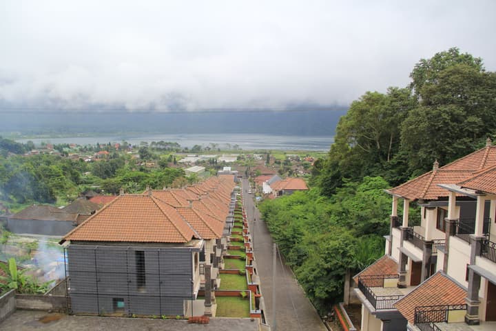 CLV Hotel & Villa