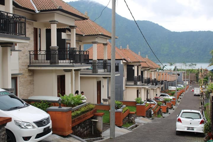 CLV Hotel & Villa