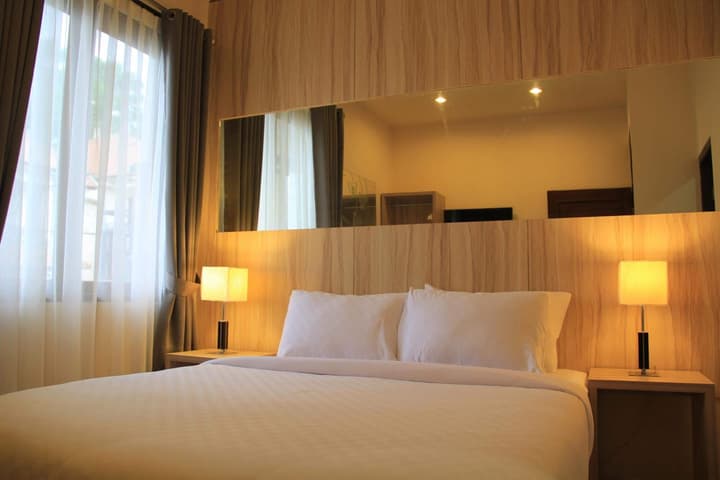 CLV Hotel & Villa