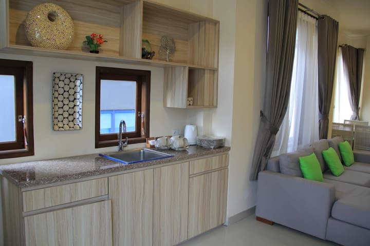 CLV Hotel & Villa