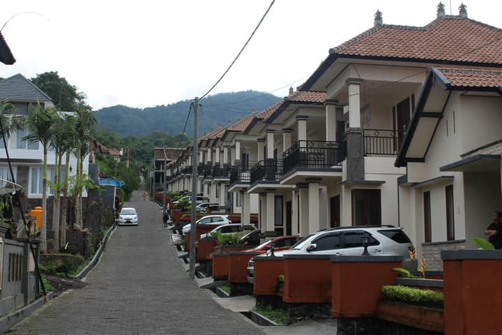 CLV Hotel & Villa