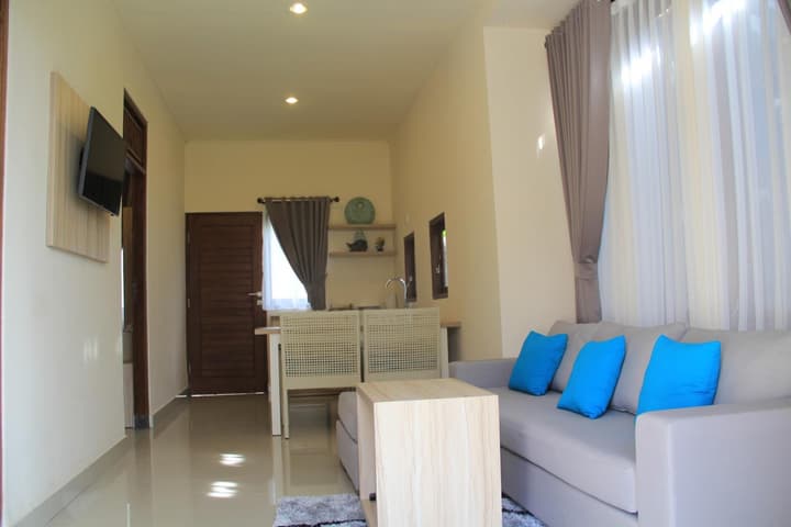 CLV Hotel & Villa