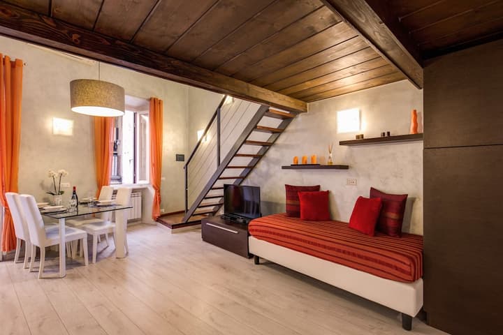 Tritone Top House