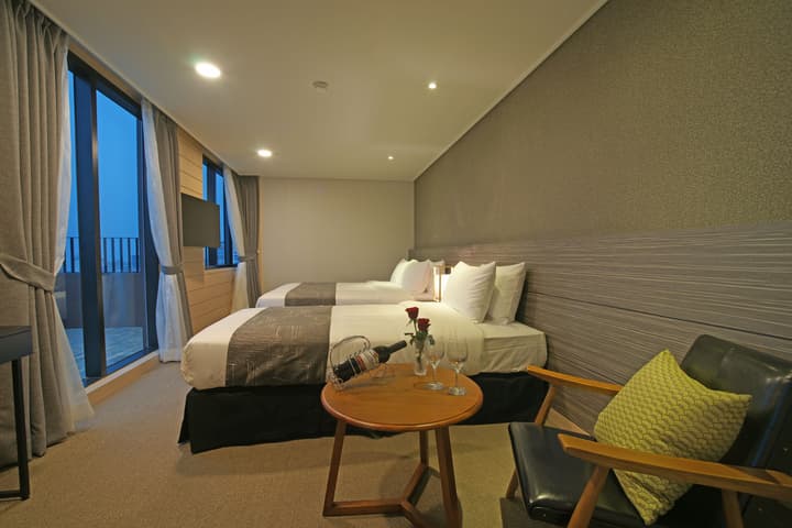 I-Jin Hotel