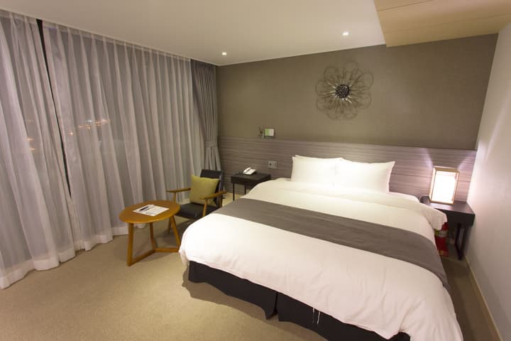 I-Jin Hotel