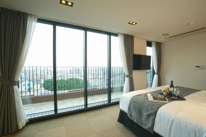 I-Jin Hotel