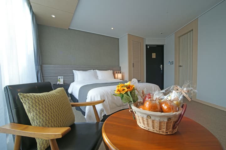 I-Jin Hotel