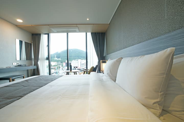 I-Jin Hotel