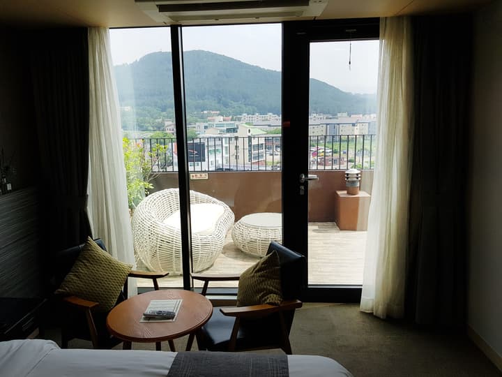 I-Jin Hotel