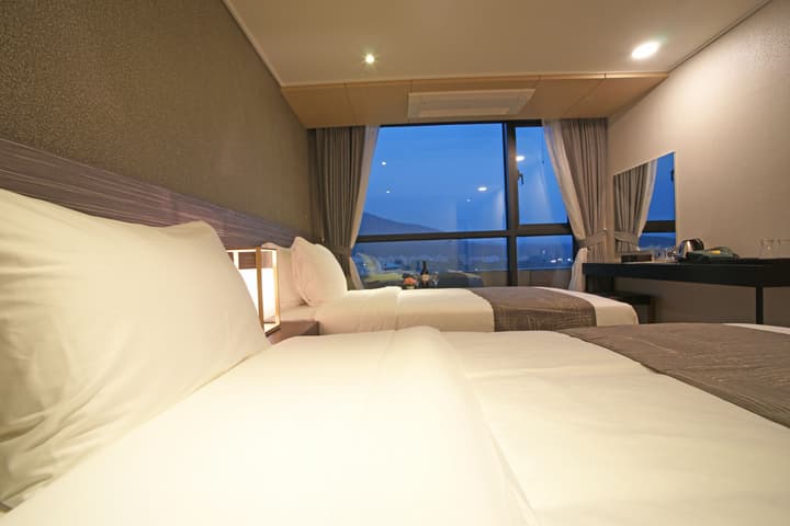 I-Jin Hotel