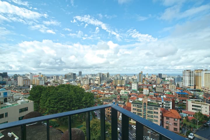 I-Jin Hotel