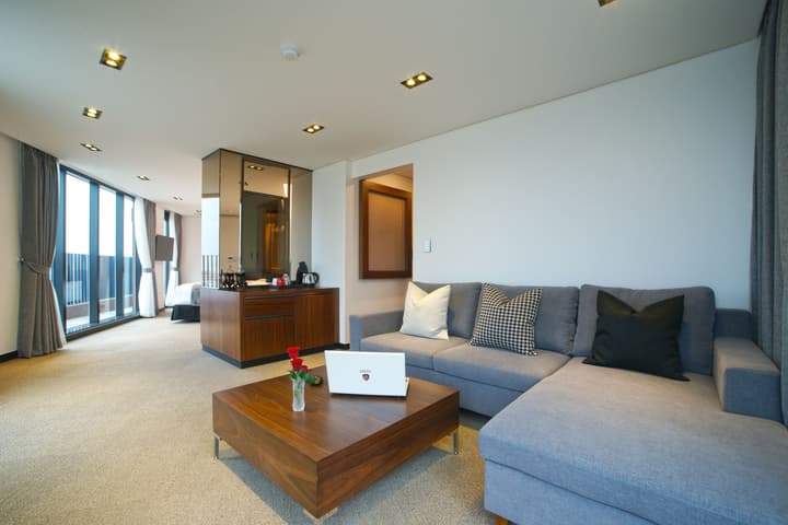 I-Jin Hotel