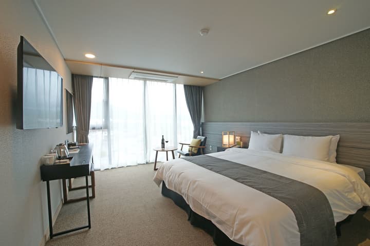 I-Jin Hotel