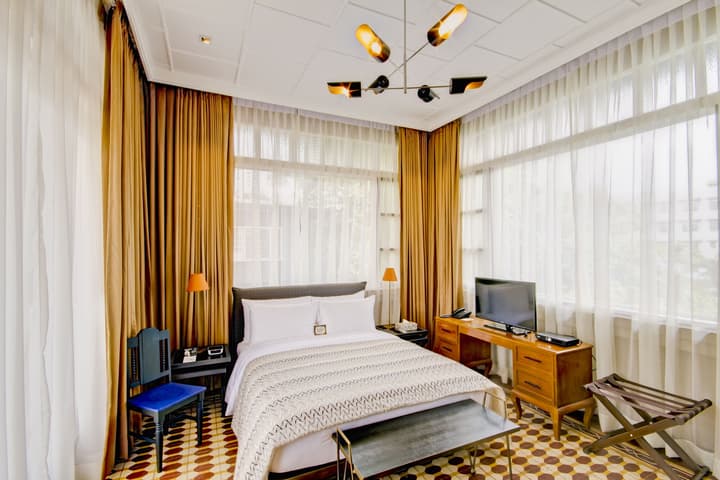 The Henry Hotel Manila