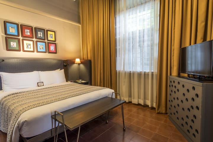 The Henry Hotel Manila