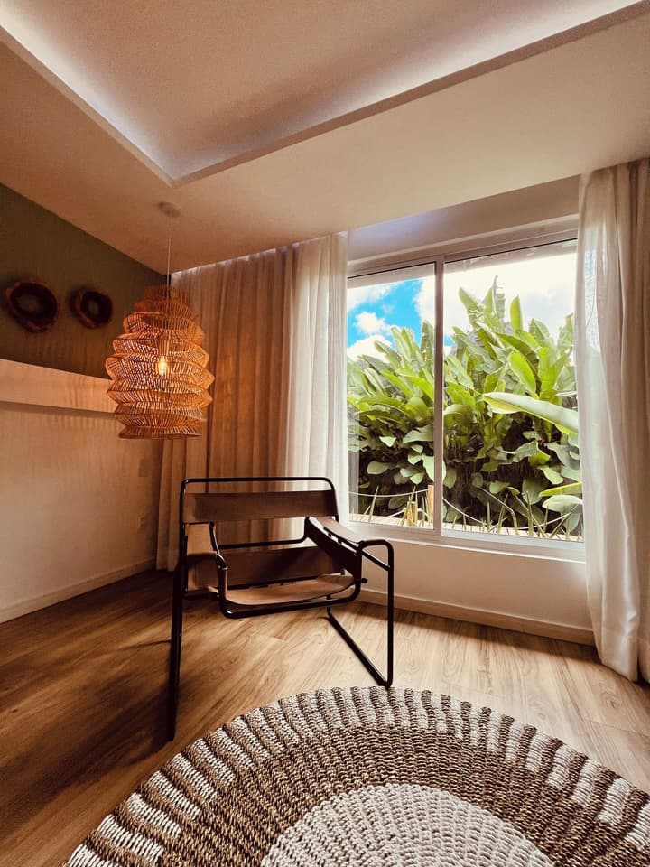 Dolphin Hotel