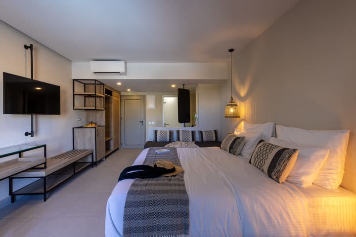 Eliros Mare Beachfront Poem Hotel