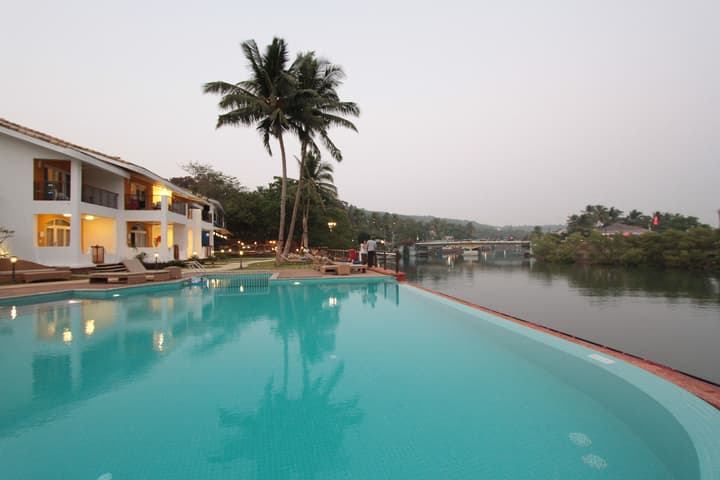 Acron Waterfront Resort