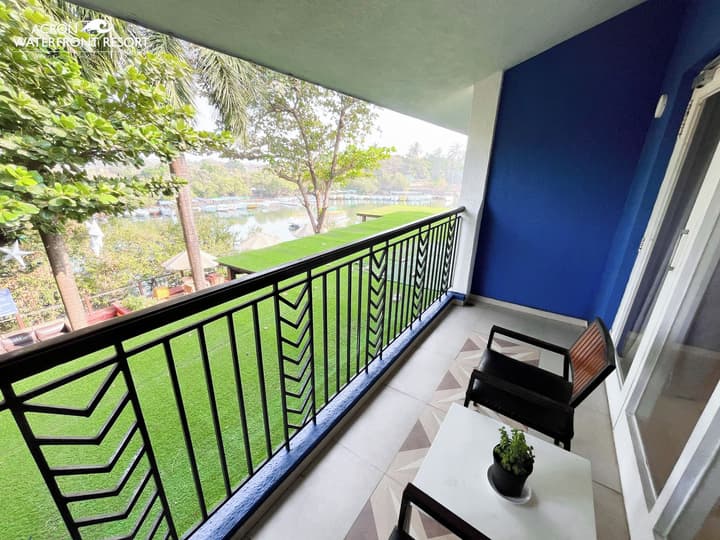 Acron Waterfront Resort