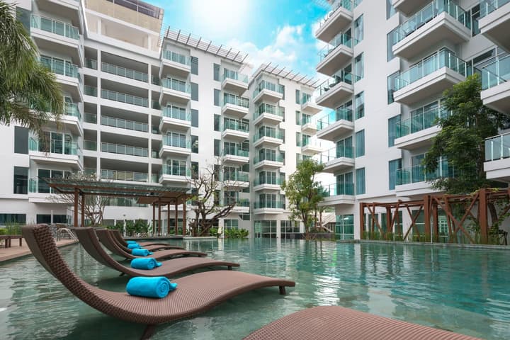 Fishermen's Harbour Urban Resort
