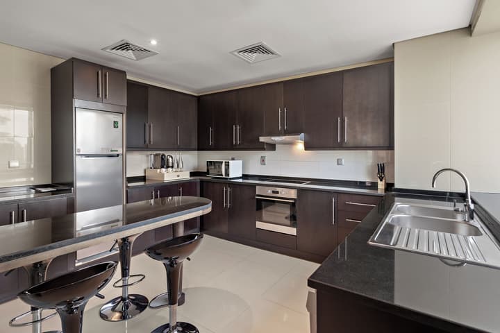 Pullman Dubai Jumeirah Lakes Towers - Hotel and Residence