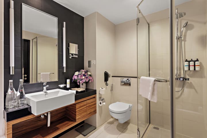 Pullman Dubai Jumeirah Lakes Towers - Hotel and Residence
